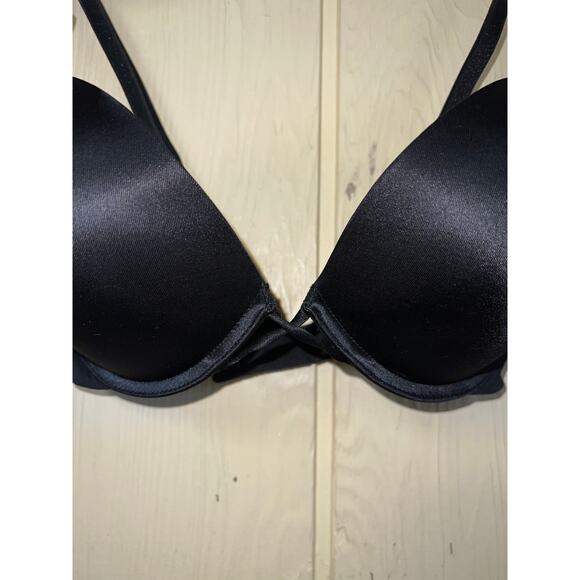 32D Victoria's Secret Bra Bombshell Plunge Add 2 cups Miraculous Padded Push-Up - Picture 4 of 9
